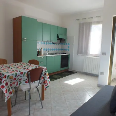 Casa Gemuetliche Zentral Doch Ruhig Gelegen 1km Vom Apartamento